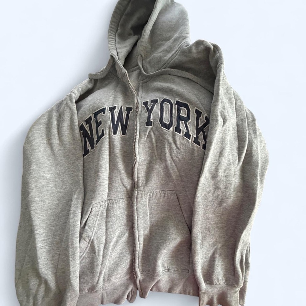 NEW YORK Gray Zip-Up Hoodie